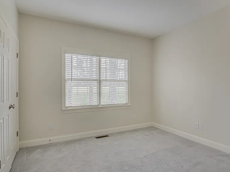5708 Mabe Dr — Photo 20