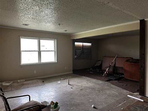 4th image of 74752 Kansas Ave