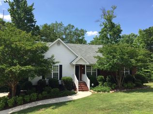 362 Classic Dr, Soddy Daisy, TN 37379