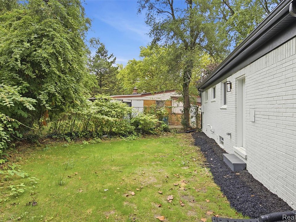 15211 Joan St, photo 28