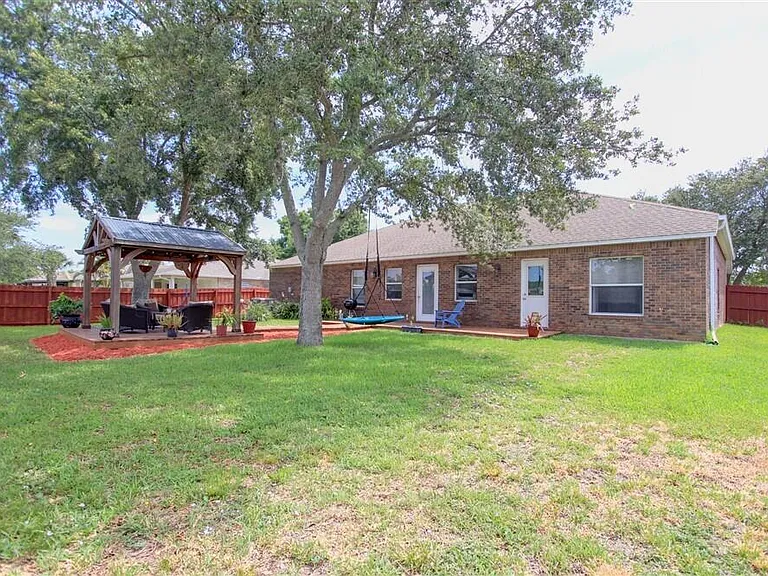125 Palm Cir — Photo 40