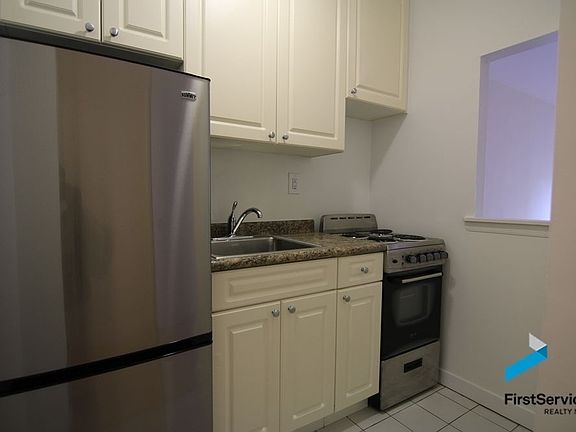 3rd image of 343 E 76th St APT 5C