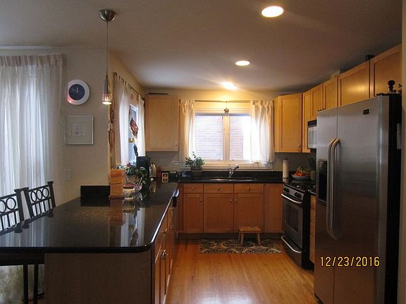 4th image of 7742 Lincoln Ave