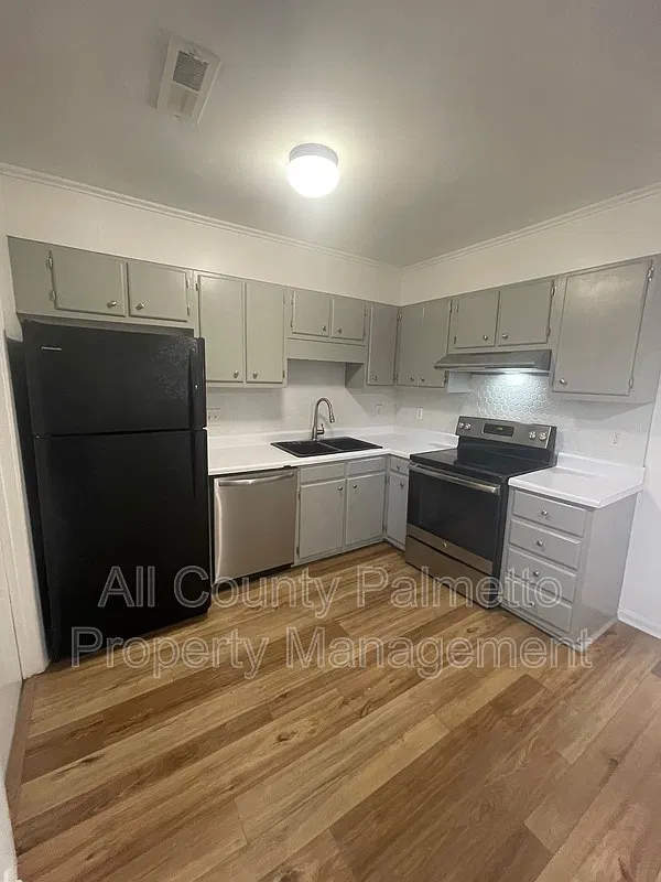 2 bed, 1.5 bath, 1025 sqft, $1,850 — Photo 1
