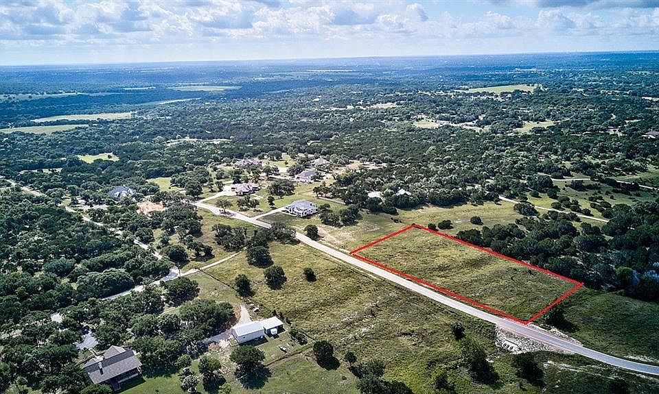 1st image of 110 Saddle Ln