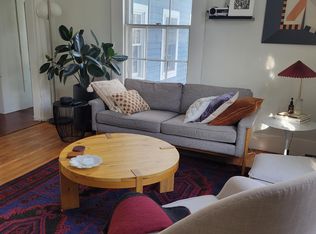 19 Hilliard St #2R, Cambridge, MA 02138