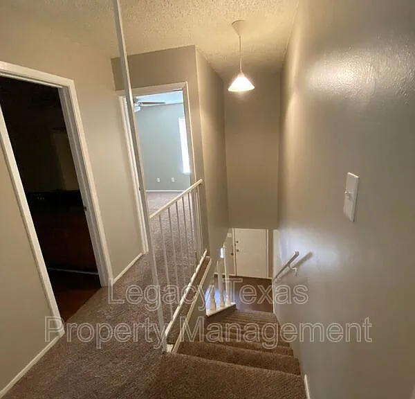 1407 Courtney Pl #B — Photo 8