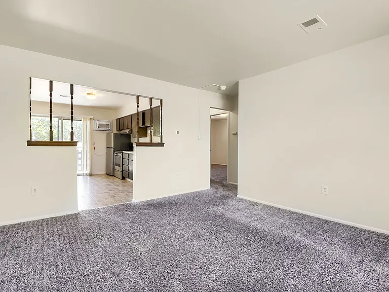 521 16th St #4 — Photo 3