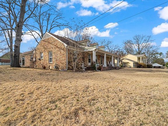 3rd image of 6189 Ivanhoe Rd