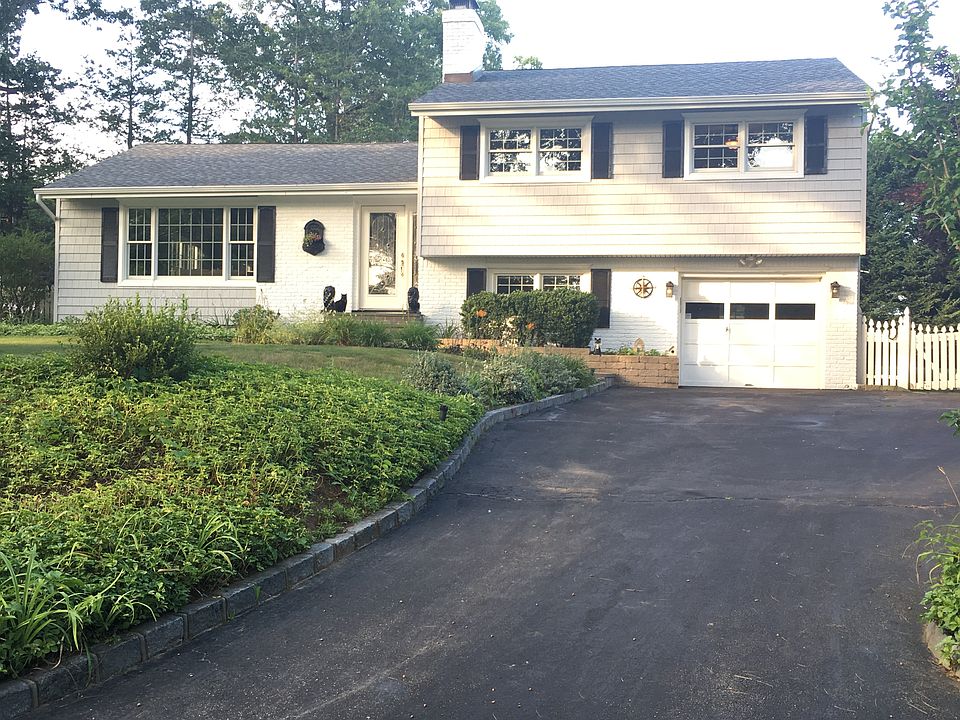 1st image of 6 Eagle Hill Ct