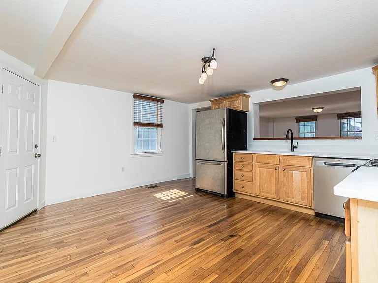 273 Maplewood Ave #1 — Photo 9