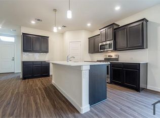 7633 Spring Dr, Haltom City, TX 76148