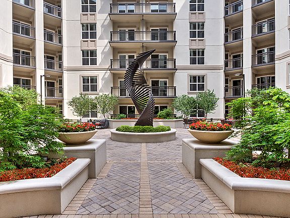 Solid steel construction + 100% smoke free