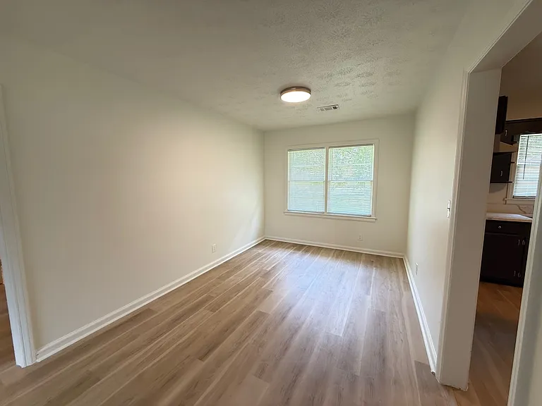 2408 Cornell Ave — Photo 7