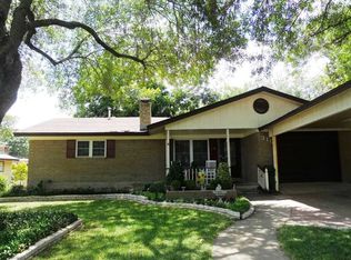 310 Mildred St, Burnet, TX 78611