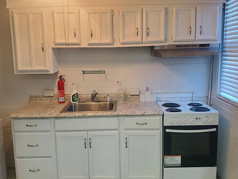 4813 Olive St — Photo 9
