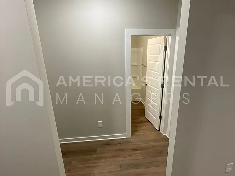 2158 Ellsworth Loop Rd — Photo 5