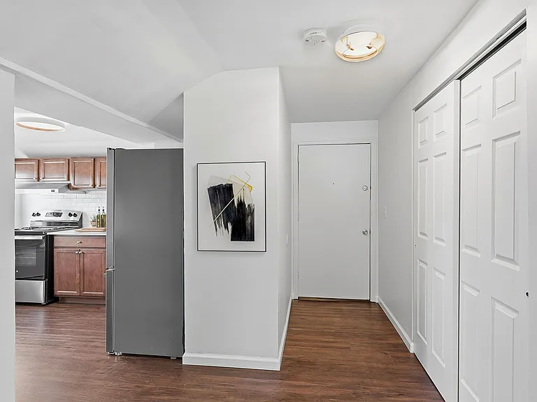 202 N East St #29 — Photo 3