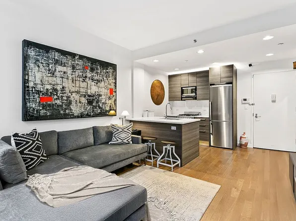 306 W 116th St APT 1B, New York, NY 10026