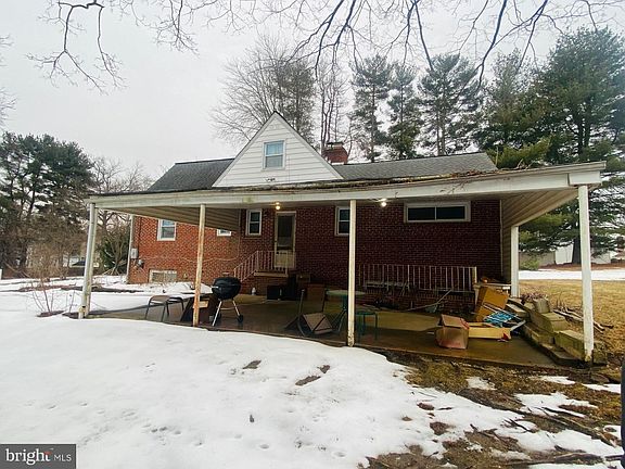 4th image of 4207 Halbert Ave