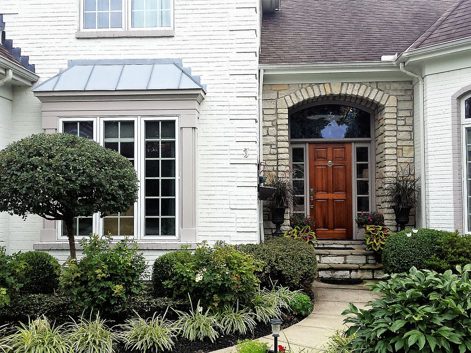 2nd image of 829 Pointe Dr