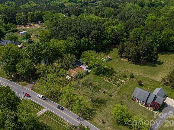3rd image of 5309 Hickory Grove Rd