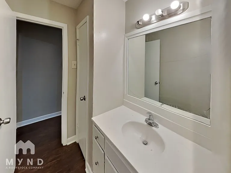 2406 Jenwood St — Photo 16