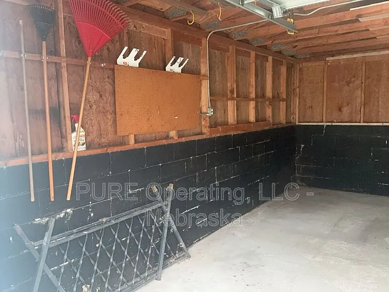 5012 Burt St — Photo 20