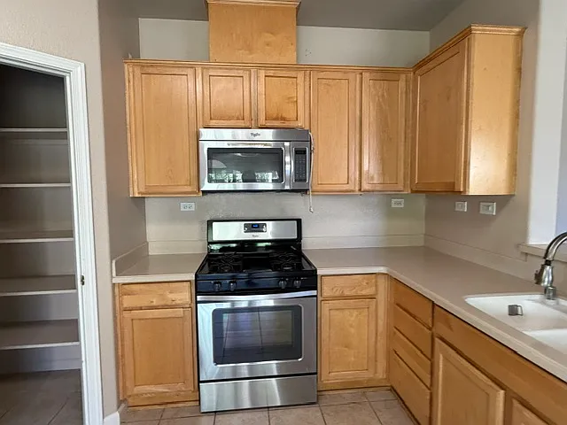 9640 Richlyn Way — Photo 9