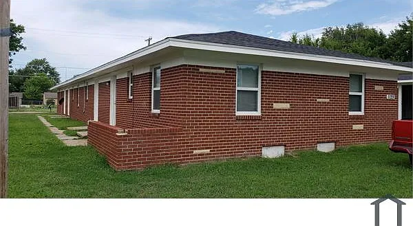 2 bed, 745 sqft, $800 — Photo 1