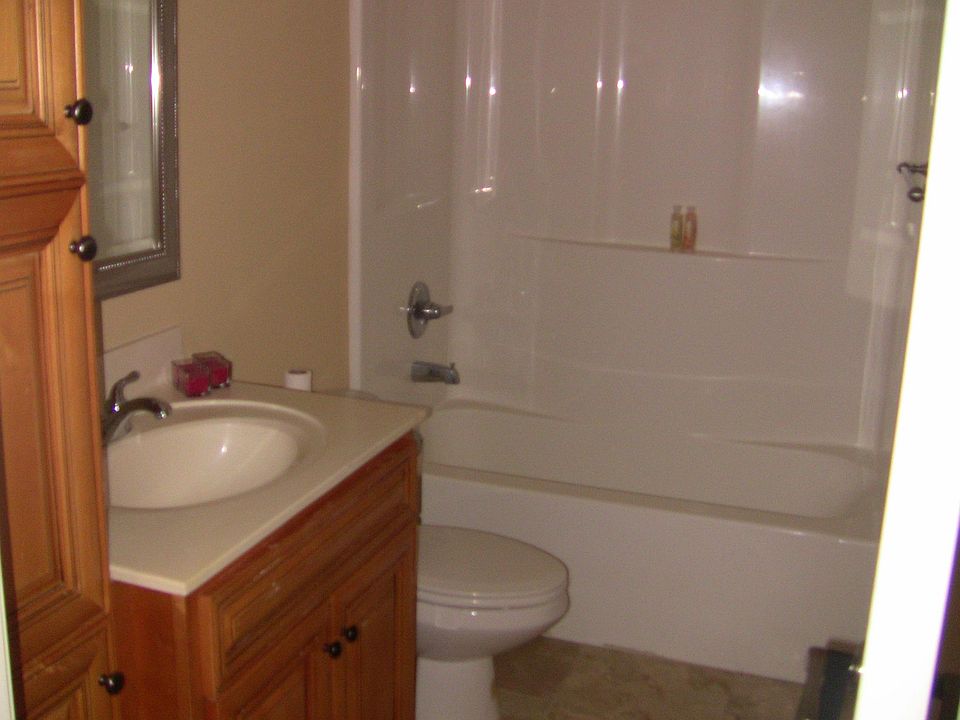 1st image of 4513 Greenwood Ln