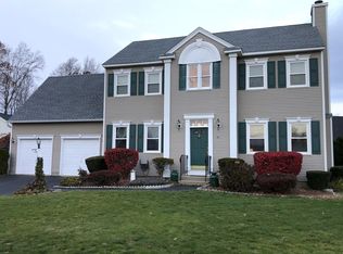 41 Juniper Wood Dr, Haverhill, MA 01832