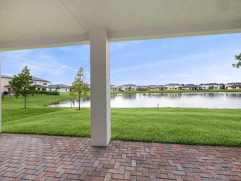 1325 Whitcombe Dr — Photo 27
