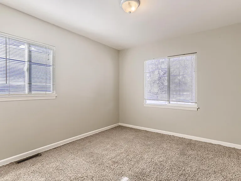 1090 Emporia St — Photo 15