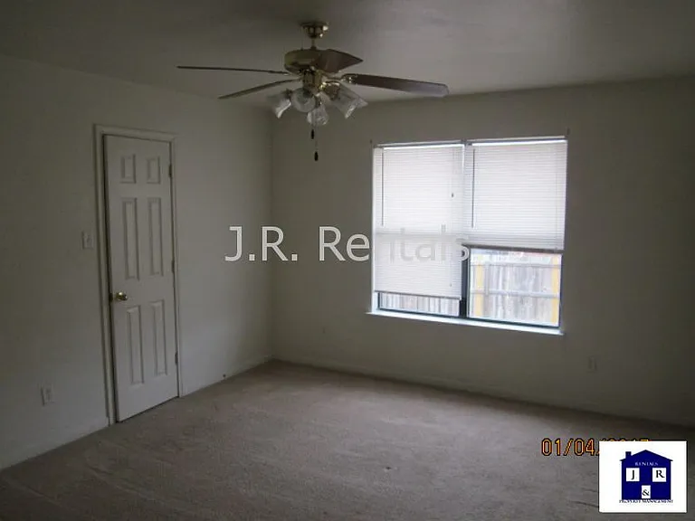 305 Cedar Ridge Dr #A — Photo 18