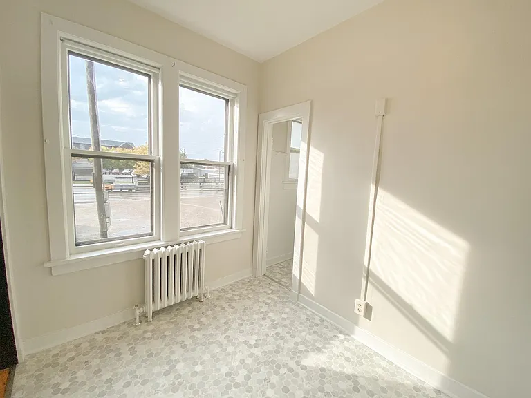 917 1st Ave S #2 — Photo 10