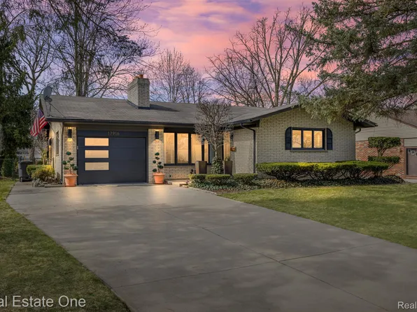17916 Poplar St, Riverview, MI 48193