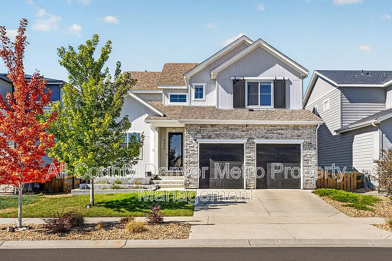 5 bed, 5.0 bath, 3934 sqft, $4,535 — Photo 2