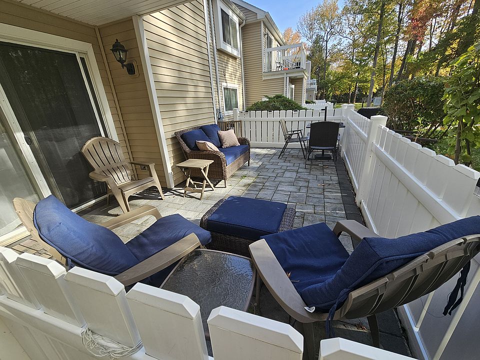 1st image of 25 Sweetgum Ln #25