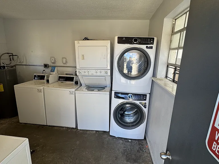 2417 Houma Blvd — Photo 6