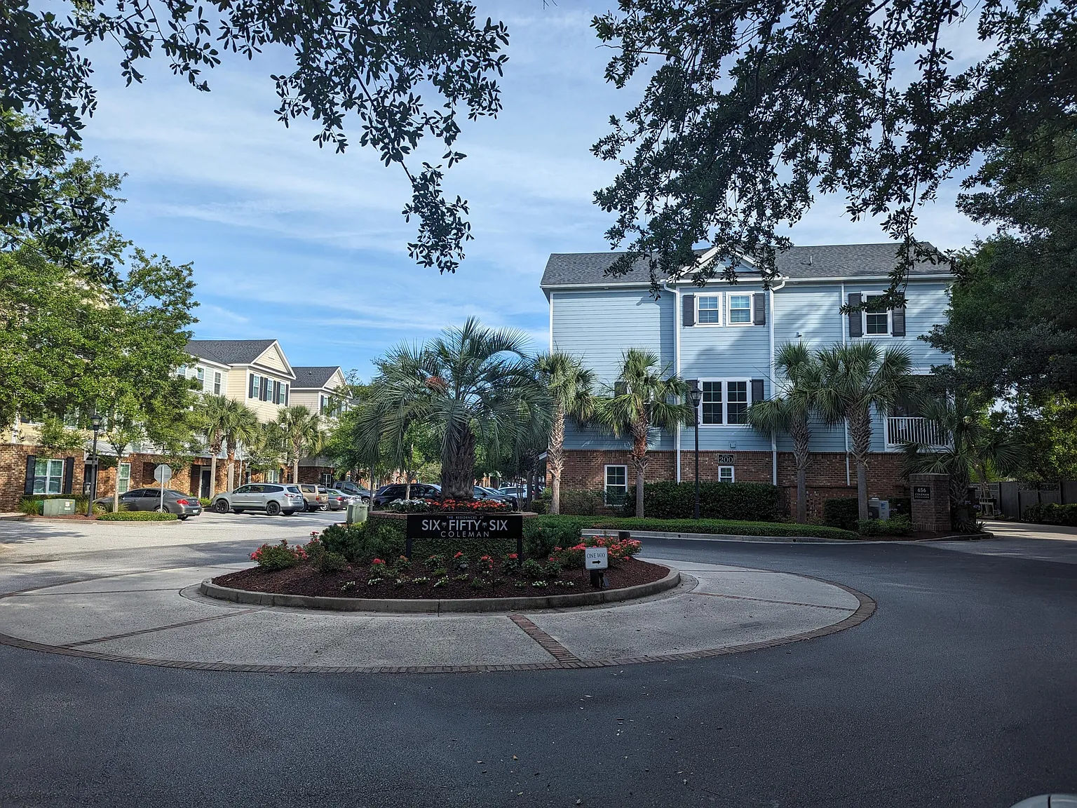 4 bed, 3.5 bath, 2580 sqft, $4,699 — Photo 2
