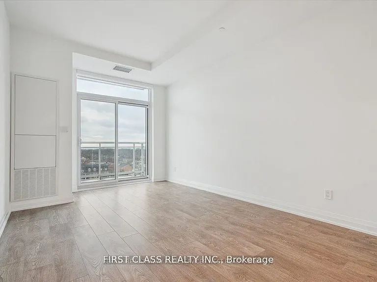 286 Main St #913 — Photo 3