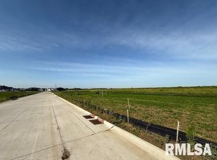 6890 Meghan Ave, Bettendorf, IA