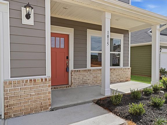 4th image of 1015 Southwell Dr