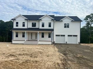 5 Quaker Ln, Bourne, MA 02532