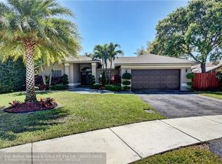 7776 SW 43rd Ct, Davie, FL 33328