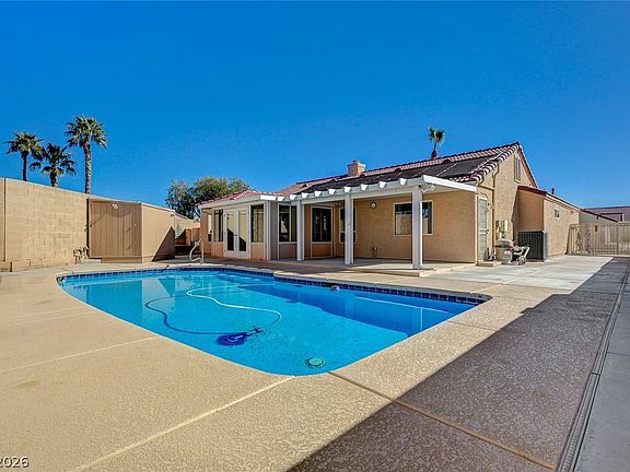 2nd image of 3439 Fox Bluff Dr