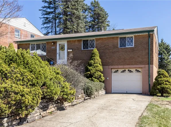 212 Parklane Dr, Braddock, PA 15104