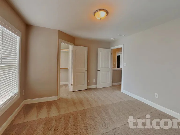 70 Hilldebrant Dr — Photo 13