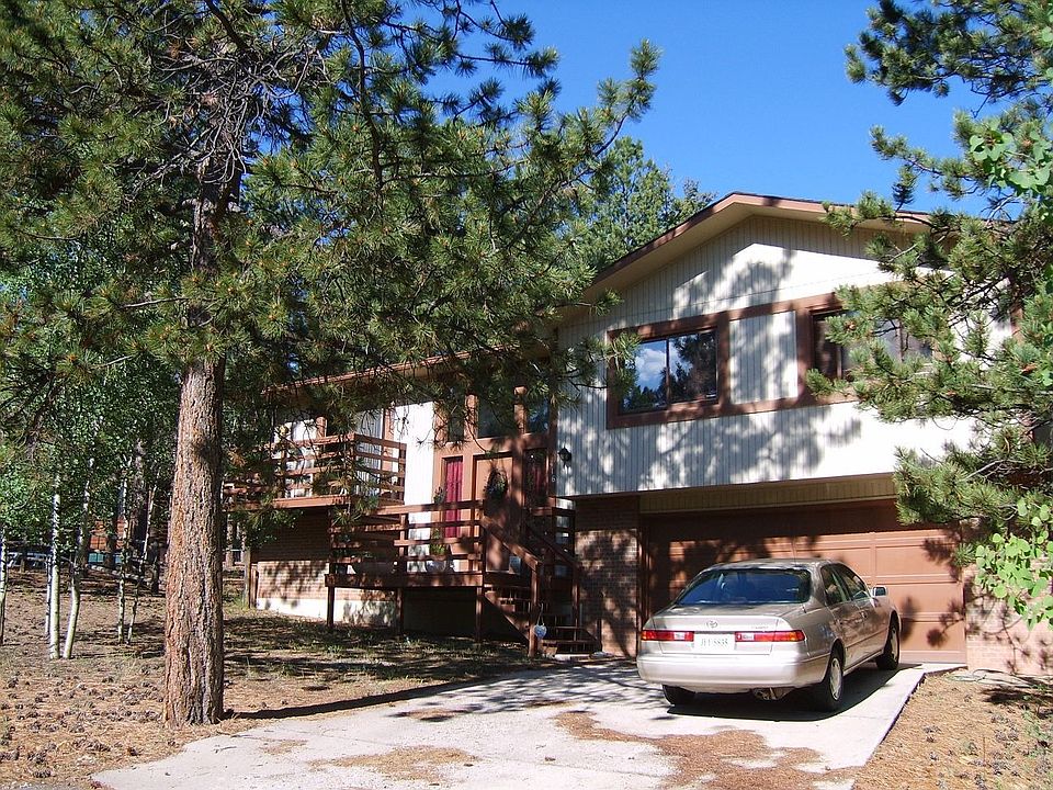 Great house in a nice quiet neighborhood.